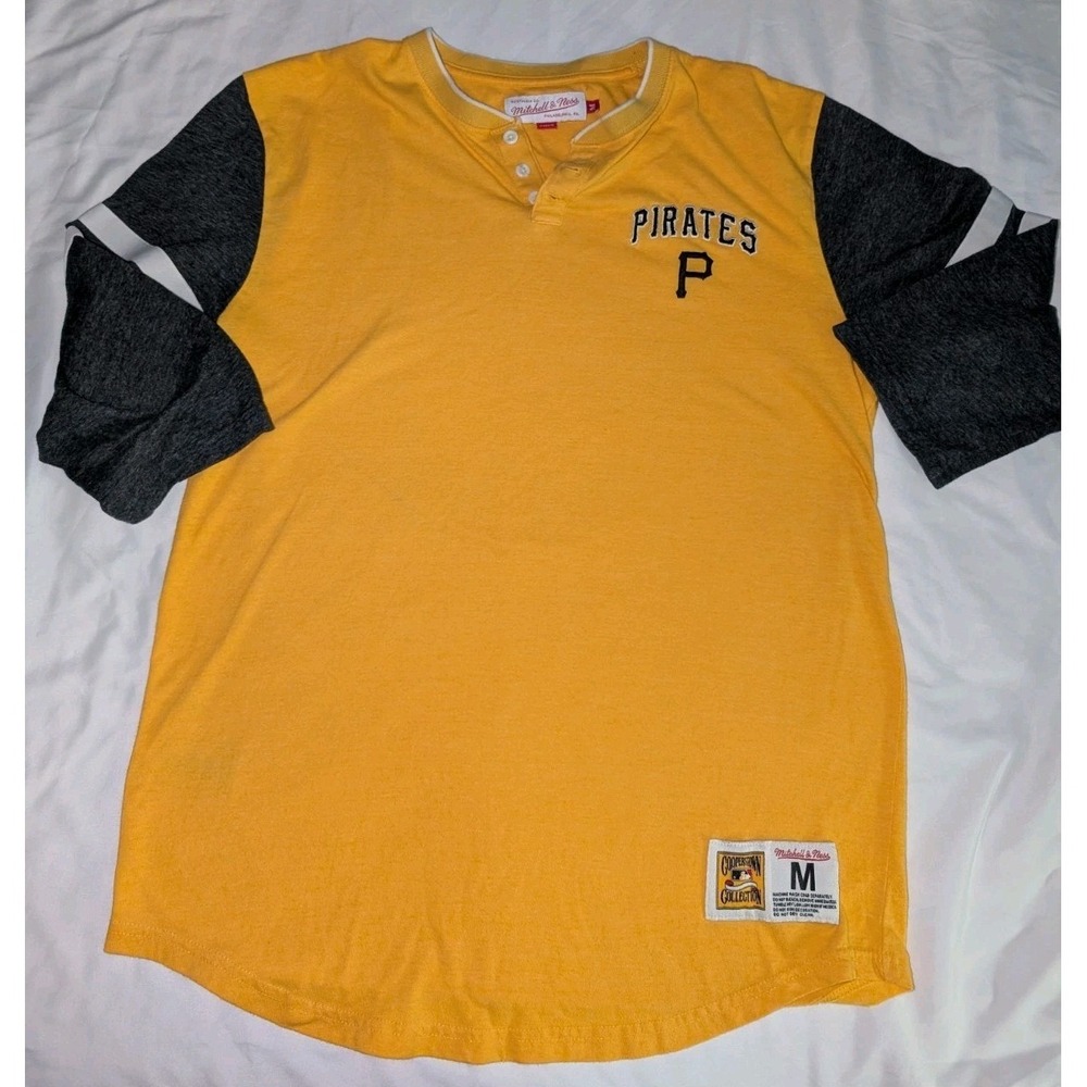 Mitchell And Ness Men's Medium Vintage‎ Style Pittsburgh Pirates 3/4 Sleeve Tee
